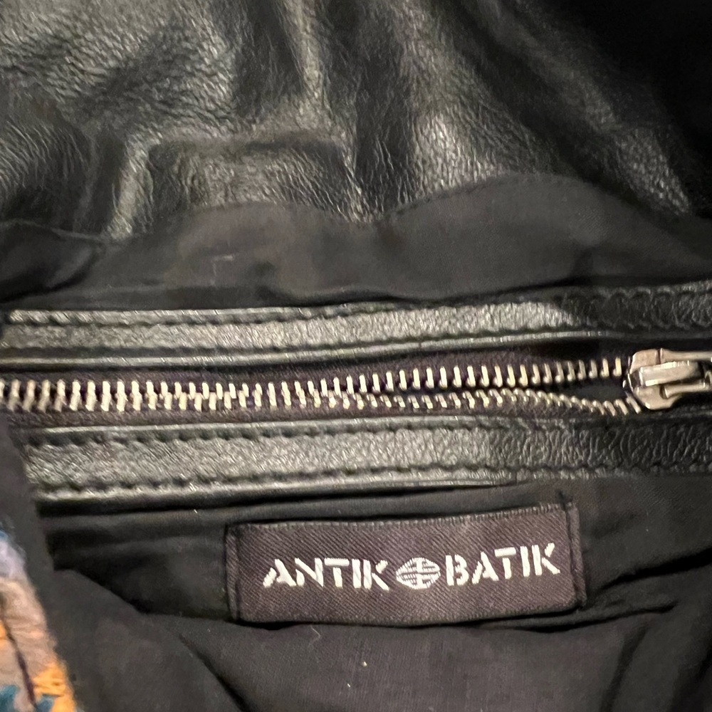 Antik Batik Geometric Blue and Tan Crossbody Bag - Picture 2 of 6